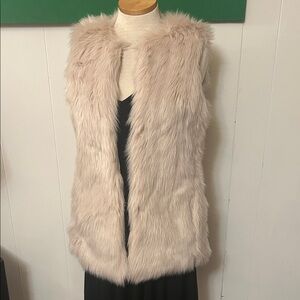 GAP Women's Soft Faux Fur Vest - Light Dust Pink
